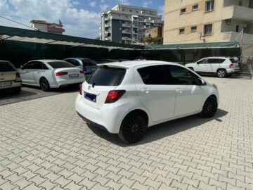 Toyota Yaris 2016