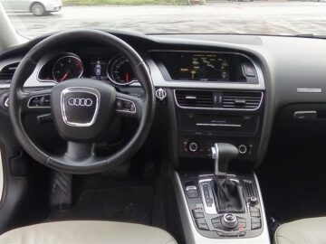 Audi a5 naft 2.0 automat