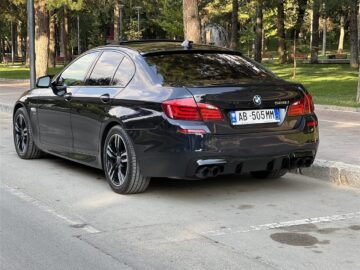 BMW 528I look M Xdrive 2012