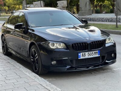 BMW 528I look M Xdrive 2012