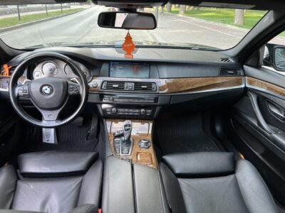 BMW 528I look M Xdrive 2012