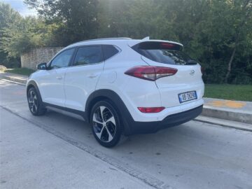 HYUNDAI TUCSON- 2017