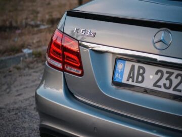 MERCEDES BENZ E63S V8 /// AMG