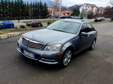 MERCEDES C 300 BENZIN 2012