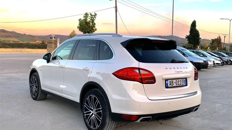 OKAZION PORSCHE CAYENNE