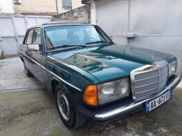 Shitet mercedez benz 240 1983