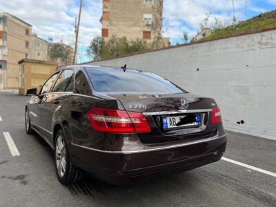 Mercedes E220 2010 Avantgarde Automat