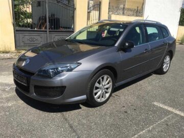 RENAULT LAGUNA AUTOMAT NAFTE 2011