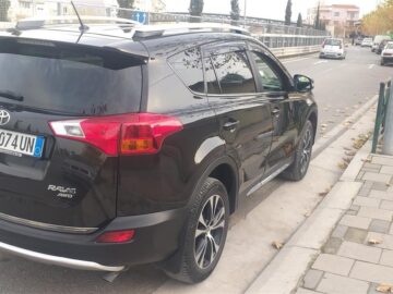 TOYOTA RAV4, 87000km.