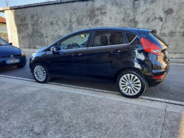 •FORD FIESTA 1.6 NAFTË TITANIUM•