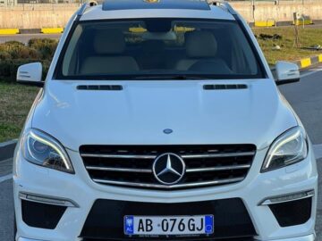 Mercedes Benz ML 350 Look ///AMG