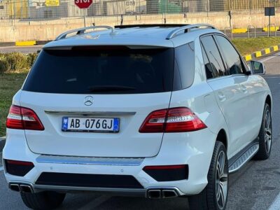 Mercedes Benz ML 350 Look ///AMG