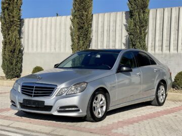 Mercedez Benz E 220