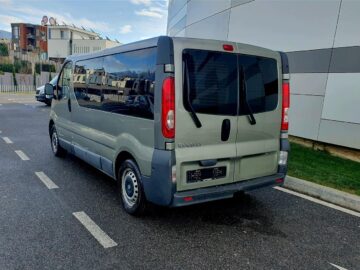 RENAULT TRAFFIC LUNGO 2.0 BENZIN ME 9 VENDE ZVICRA