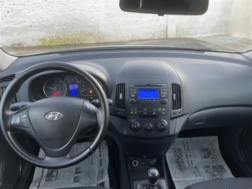 SHITET HYUNDAI I30 1.6 NAFT FUNDI 2010