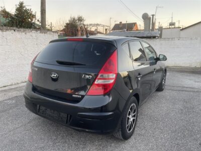 SHITET HYUNDAI I30 1.6 NAFT FUNDI 2010