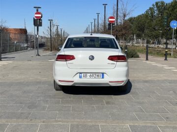 Shitet VW Passat B8 1.6 Nafte e sapoardhur