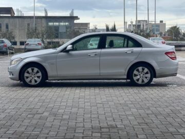 Mercedes benz c220 automat