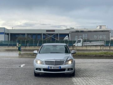 Mercedes benz c220 automat