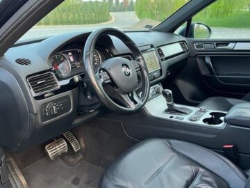 Volkswagen Toureg 3.0 diezel viti 2011