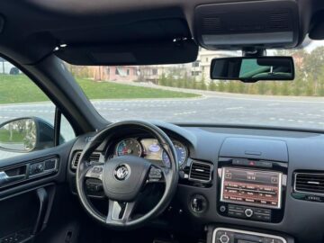 Volkswagen Toureg 3.0 diezel viti 2011