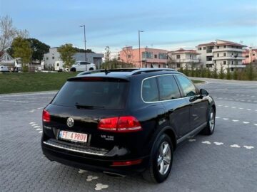 Volkswagen Toureg 3.0 diezel viti 2011