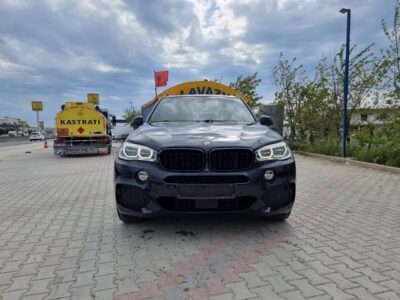 BMW LOK.M 2015 naft 3.0 Super full full 35000 mij euro