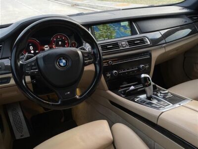 BMW Seria 750 X-Drive Nafte 2013