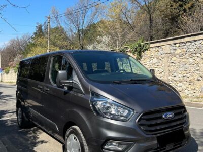 Furgon me qera 9 vendesh/ 9 seater/van for Rent