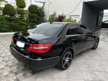 MERCEDES BENZ E CLASS 2011 AVANTGARDE