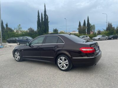 Mercedes E 350 nafte ndrrohet