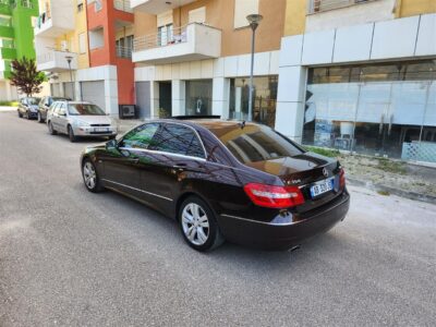 Mercedes E 350 nafte ndrrohet