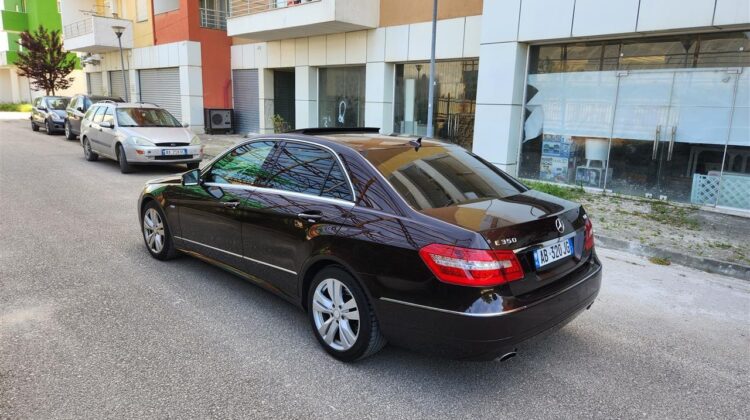 Mercedes E 350 nafte ndrrohet