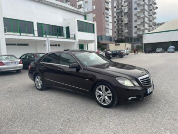 Mercedes E 350 nafte ndrrohet