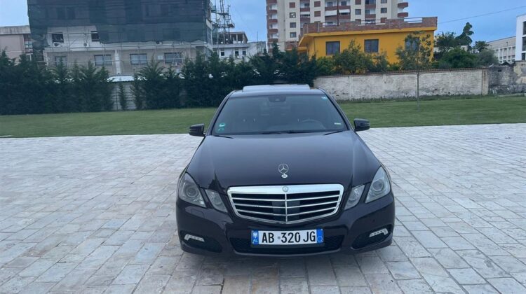 Mercedes E 350 nafte ndrrohet