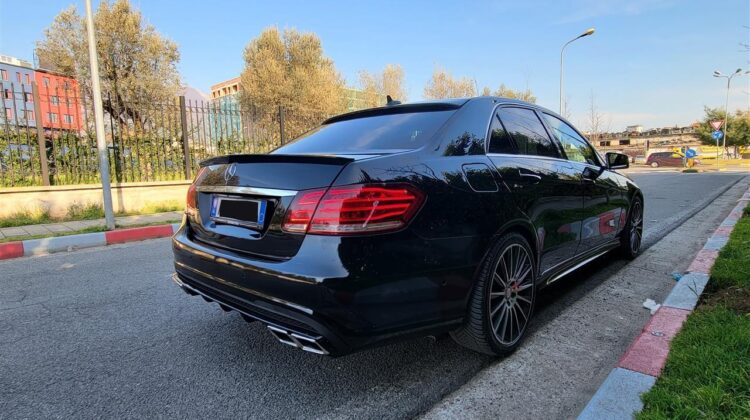 MERCEDES BENZ E CLASS