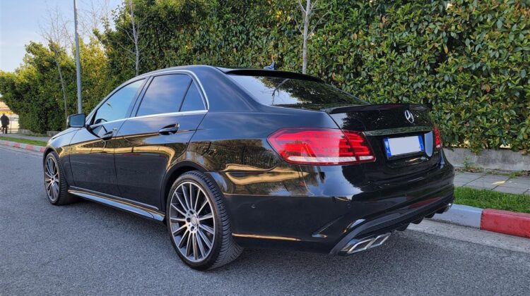 MERCEDES BENZ E CLASS