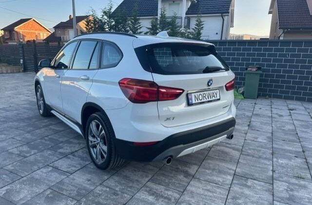 2018 BMW X1 X-Drive ambient light led