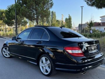 Mercedes Benz – C 300