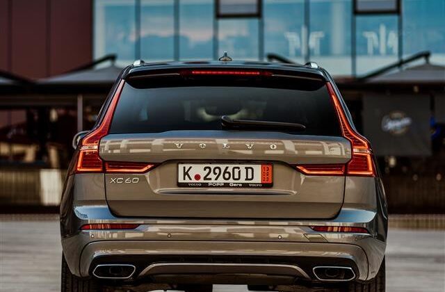 Volvo XC60 R Design R Dizanj Sport ??Garanci kilometra