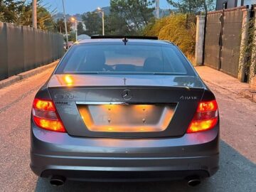 MERCEDES BENZ C300 BENZIN 4MATIC LOOK AMG 2011 ??