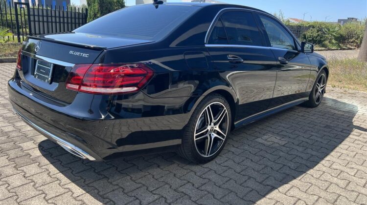 Mercedes-Benz E 250 Bluetec 4Matic Panorama