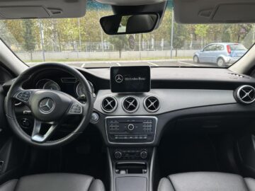 Mercedes benz Gla 220d AMG LINE FULL OPTION