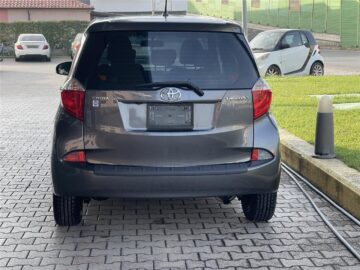 OKAZION??TOYOTA VERSO-S 1.4 DIESEL MANUAL VITI 2011??