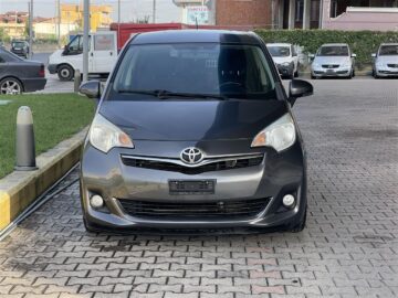 OKAZION??TOYOTA VERSO-S 1.4 DIESEL MANUAL VITI 2011??