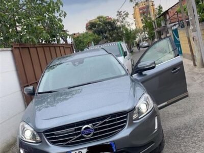 2.0 Nafte Volvo xc60 2017 99.000km