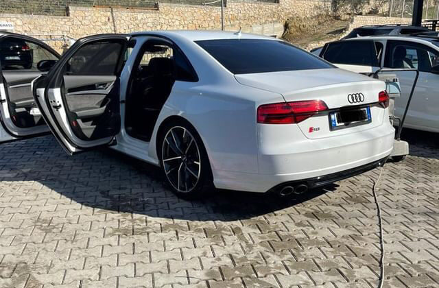 Shitet Audi S8