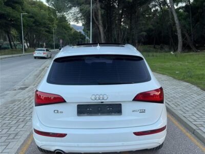 Audi Q5 / 2.0 Nafte / Automat Quattro 2014