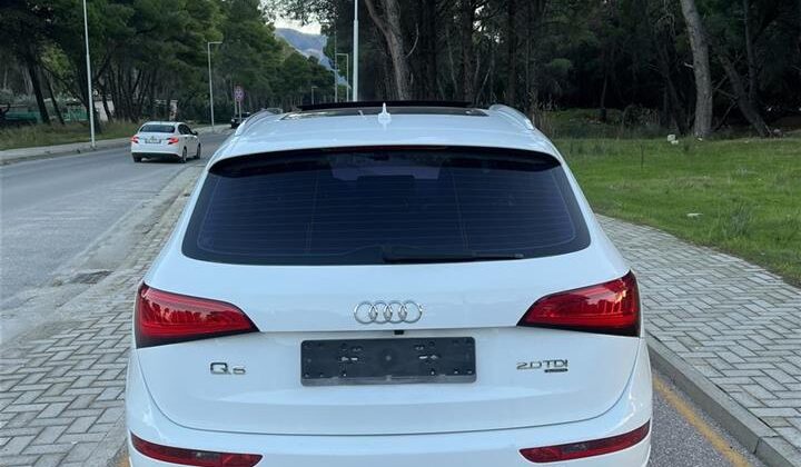 Audi Q5 / 2.0 Nafte / Automat Quattro 2014