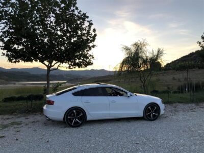 Audi a5 shitet nderrohet